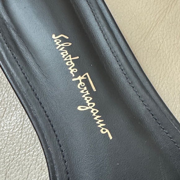 Salvatore Ferragamo Black and Gold Slide Sandals Size 8 - Picture 4 of 6